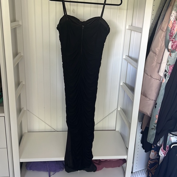 Black stretchy dress - Picture 3 of 3